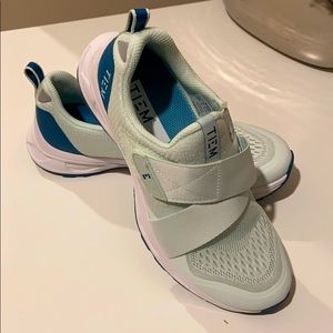 Seafoam Tiem Slipstream Cycling/Spin Shoe (6.5)